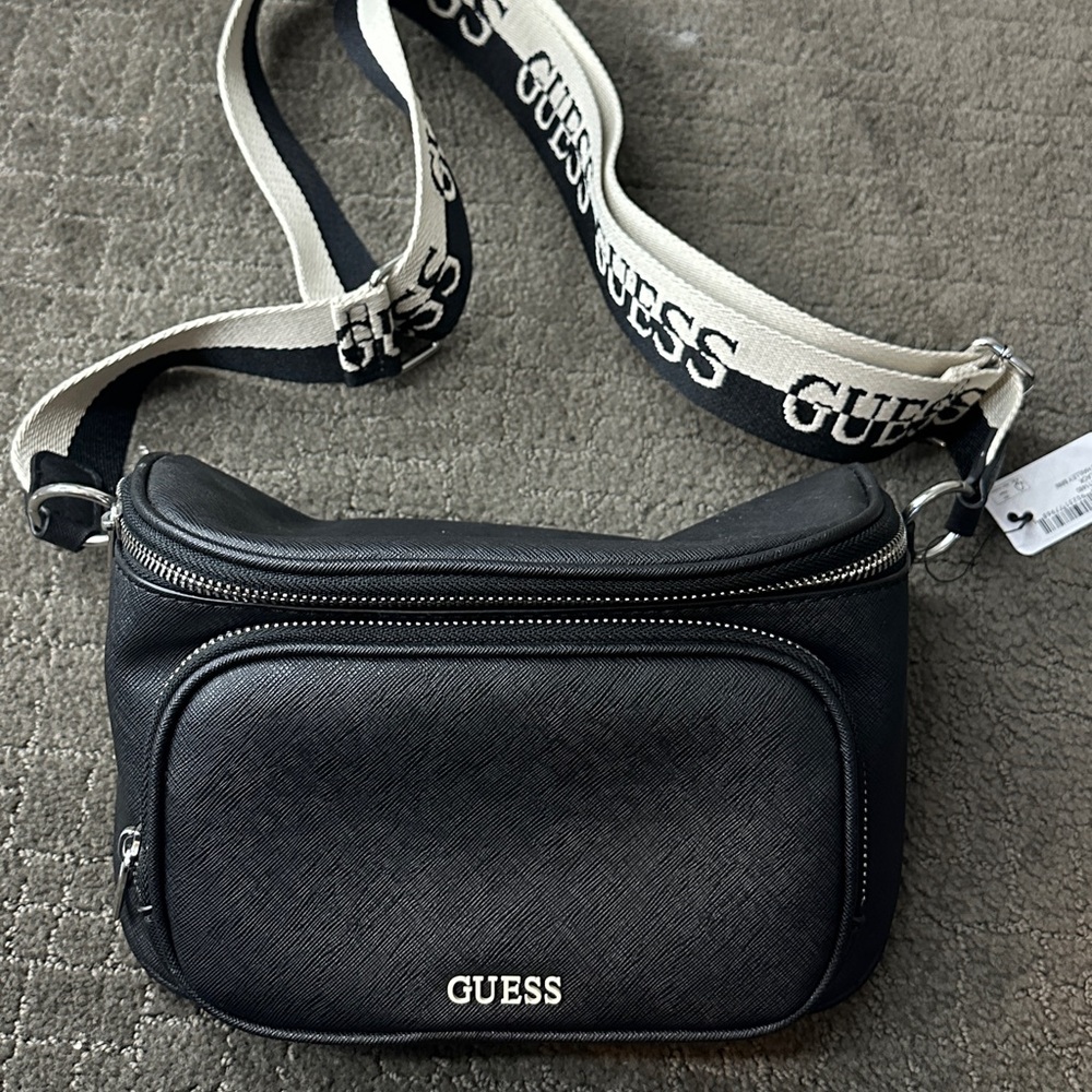 GUESS Black Belt Bag with Logo Strap